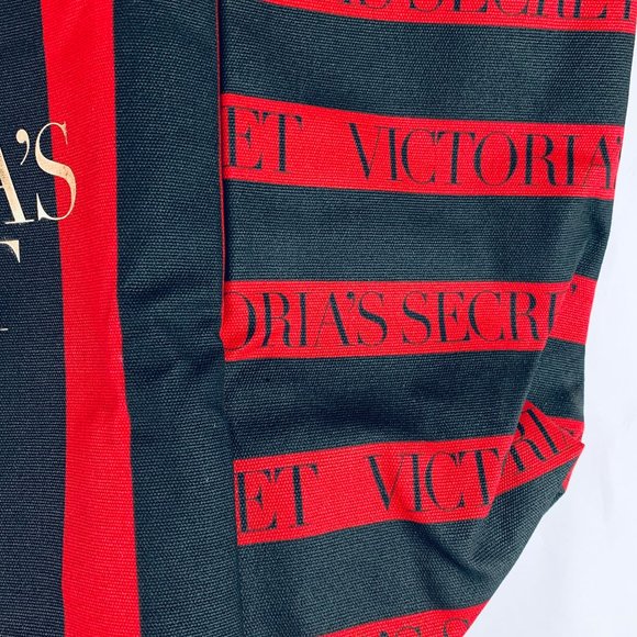 NEW VICTORIA SECRET Zippered Tote Bag - Picture 3 of 8